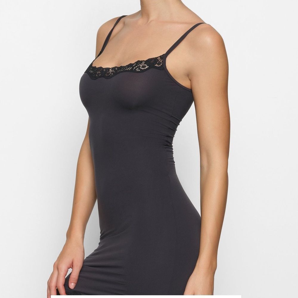 Skims Fits Eveybody Lace Slip Dress Onyx Small Nwt In Packaging